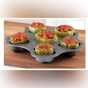 Chicago Metallic Professional 6-Cup Non-Stick 'Stuff It Up' Pan, 14.5-Inch